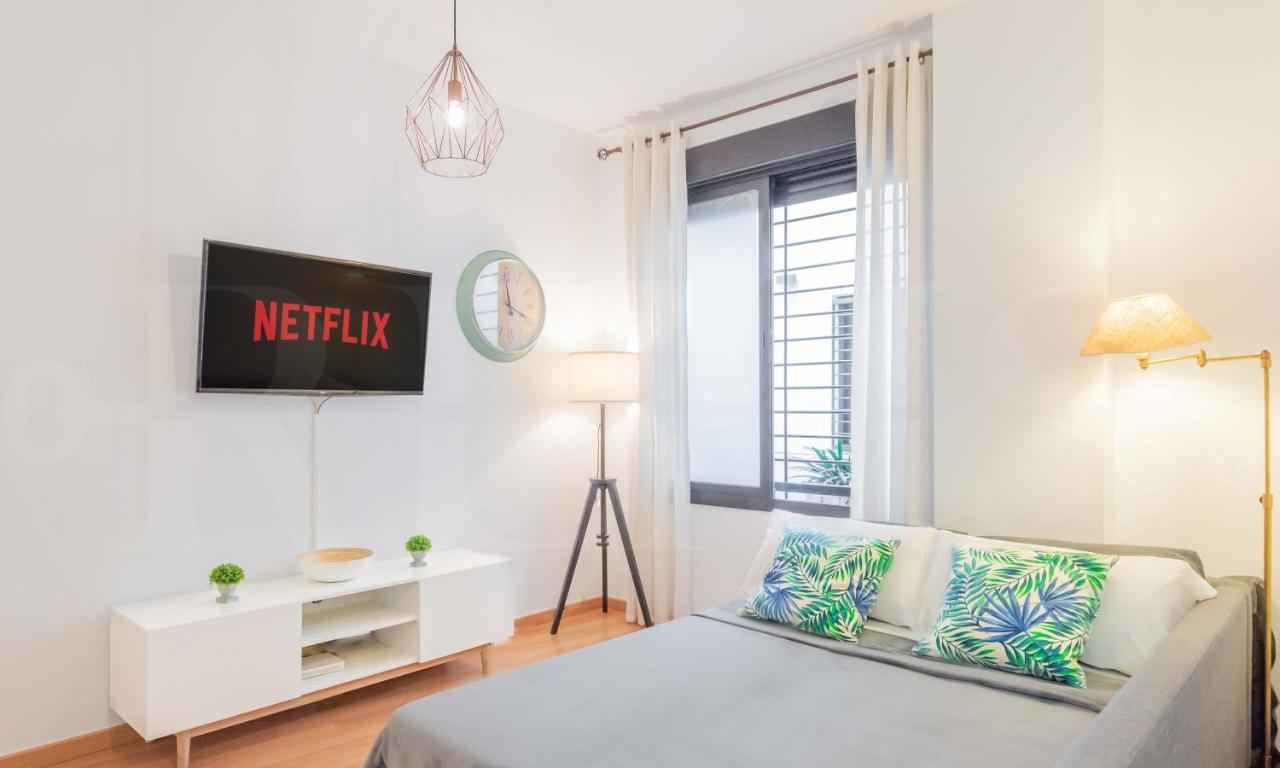 Relaxing Apartment With Community Pool & Parking- Center Málaga Exterior foto